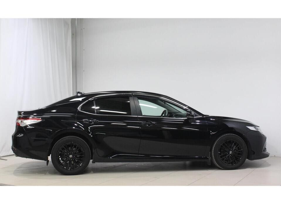 Toyota Camry, VIII (XV70) 2.5 AT (181 л.с.)