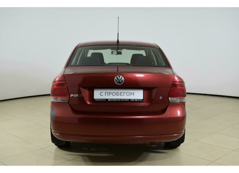 Volkswagen Polo 1.6 MT (105 л.с.)