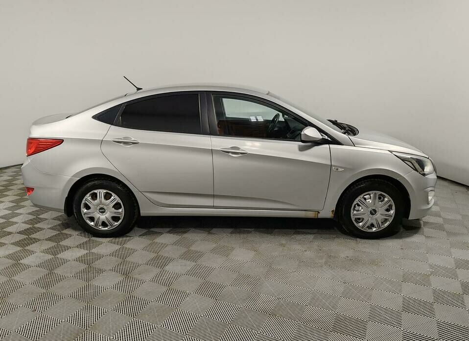 Hyundai Solaris 1.4 MT (107 л.с.)