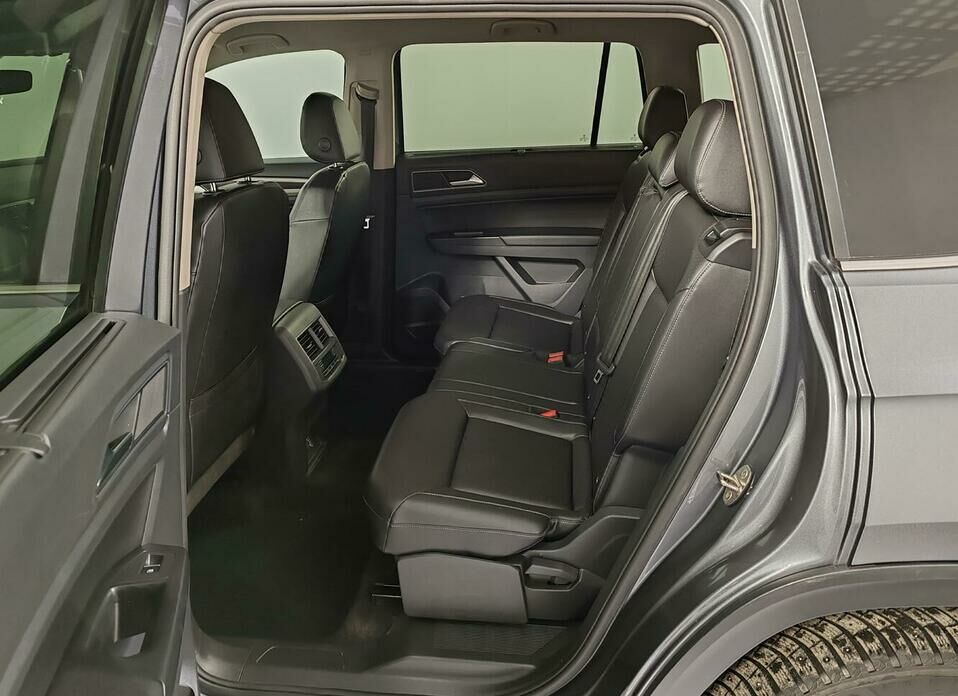 Volkswagen Teramont 2.0 AT (220 л.с.) 4WD