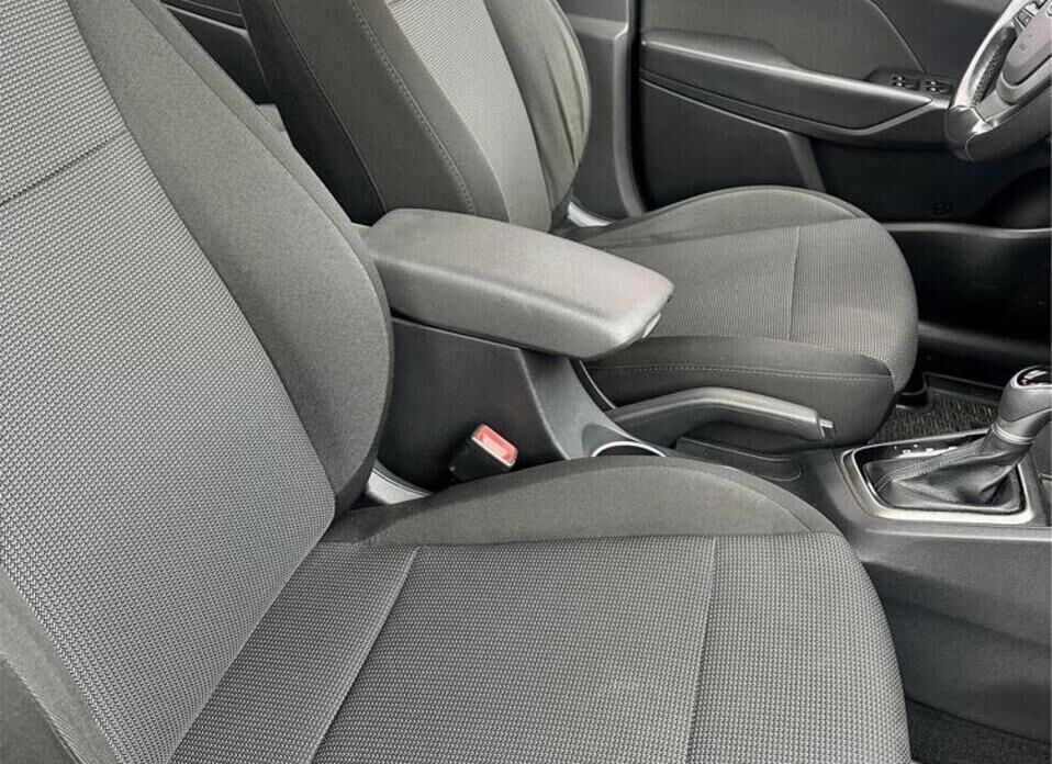 Hyundai Solaris, II 1.6 AT (123 л.с.)