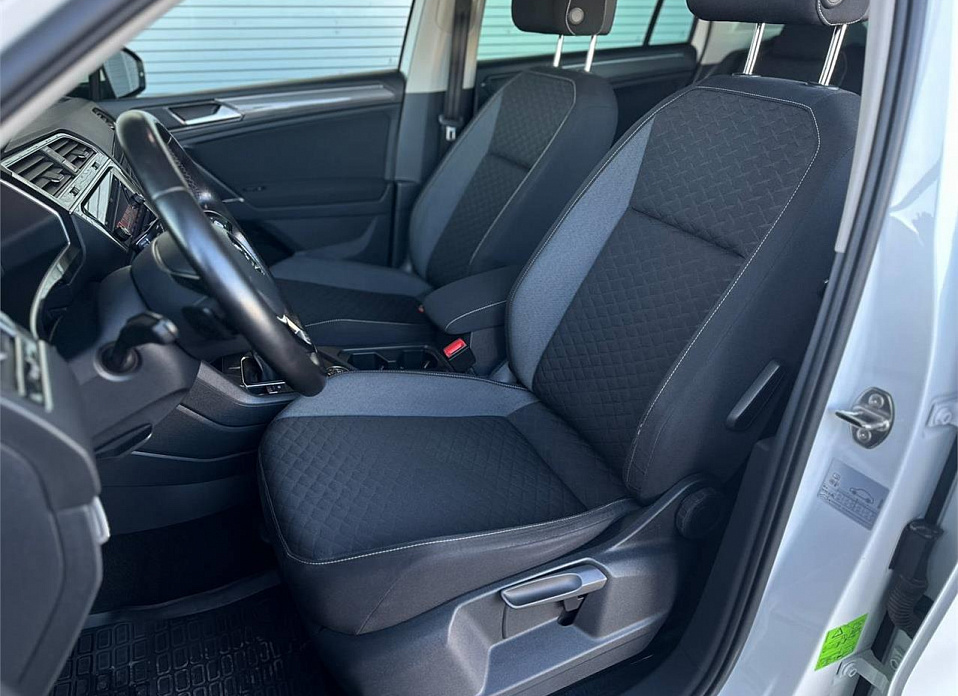 Volkswagen Tiguan, II 2.0d MT (150 л.с.) 4WD