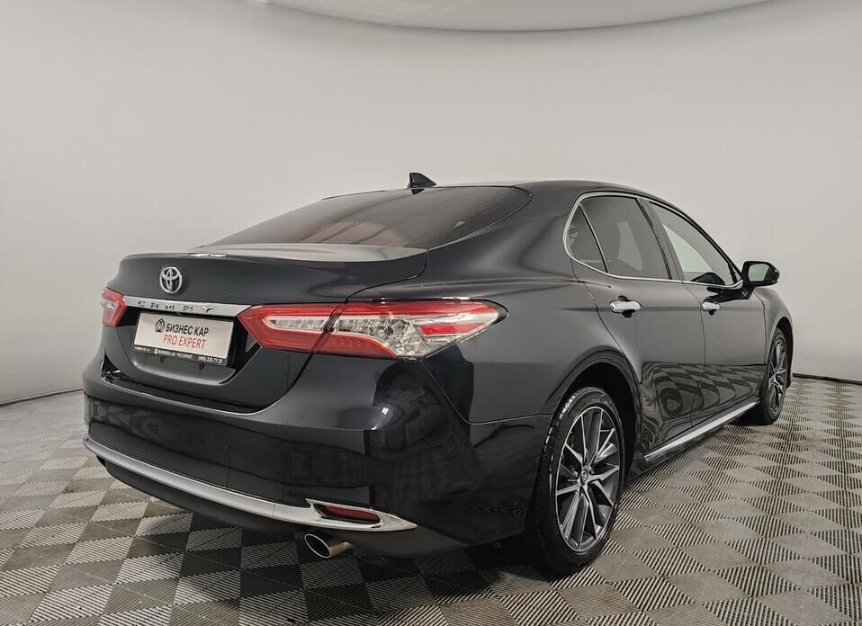 Toyota Camry, VIII (XV70) Рестайлинг 2.5 AT (206 л.с.)