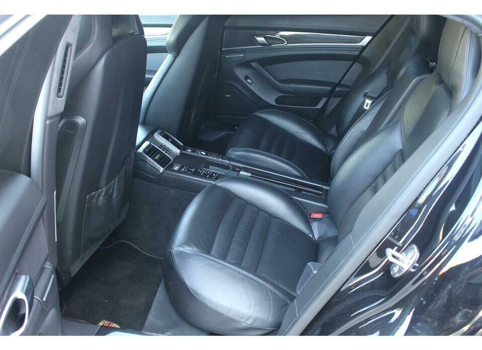 Porsche Panamera Turbo 4.8 AMT (500 л.с.) 4WD