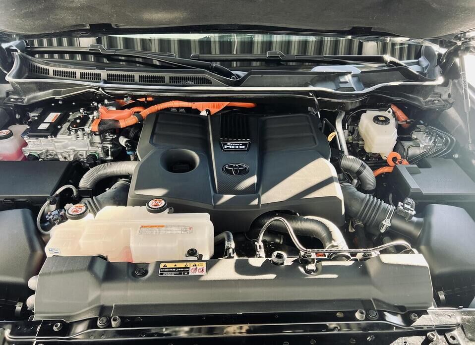 Toyota Sequoia, III 3.5hyb AT (437 л.с.) 4WD