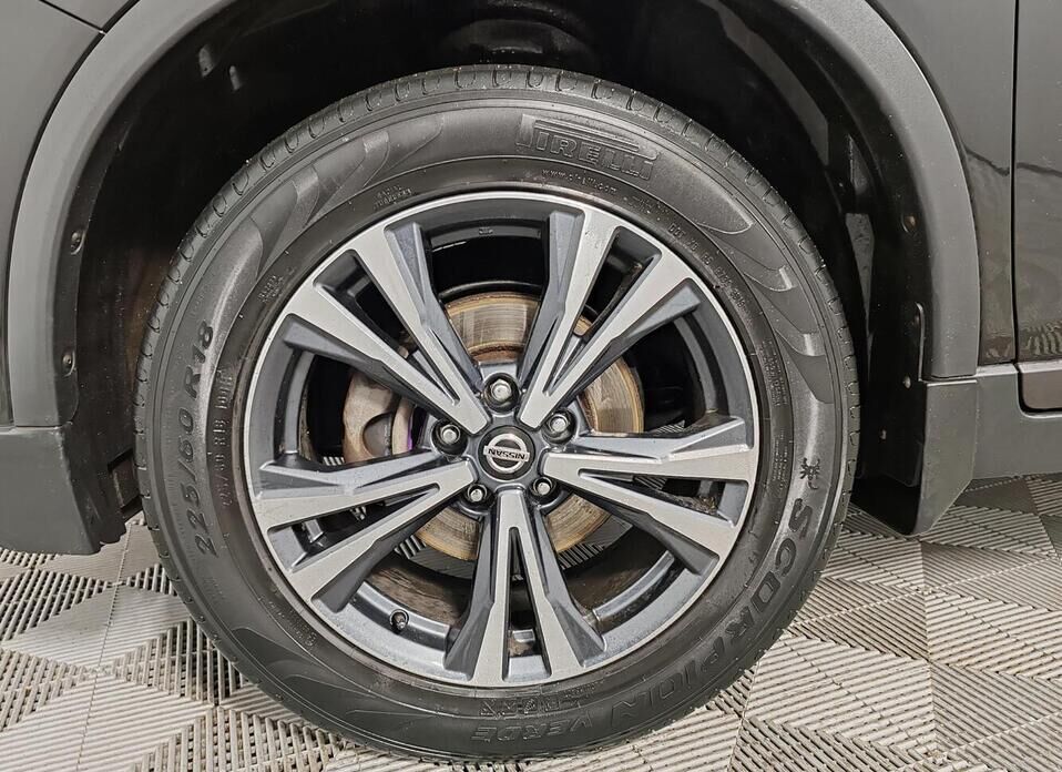 Nissan X-Trail 2.5 CVT (171 л.с.) 4WD