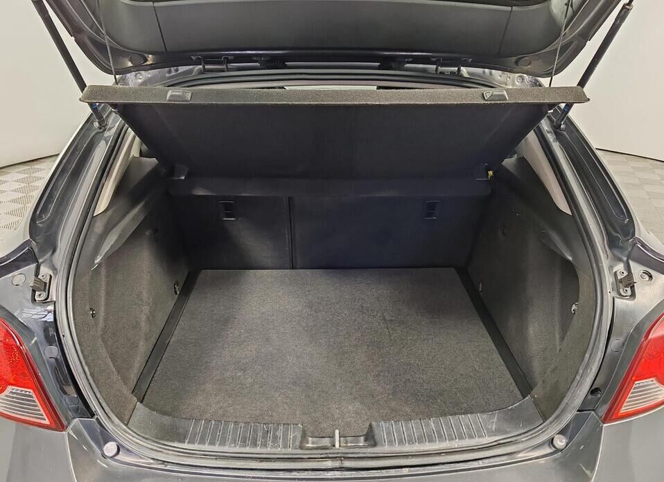 Chevrolet Cruze, I Рестайлинг 1.6 MT (109 л.с.)