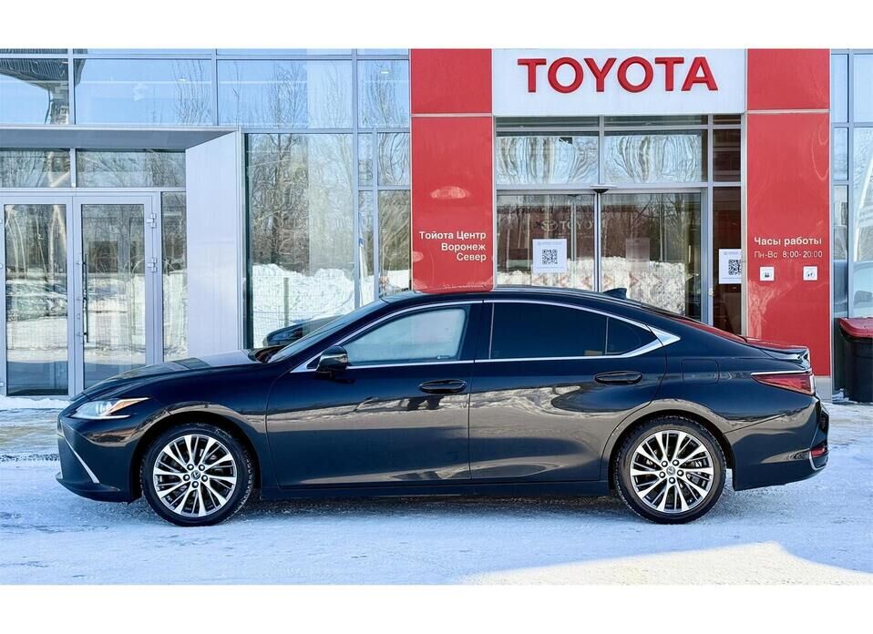 Lexus ES, VII 250 2.5 AT (200 л.с.)