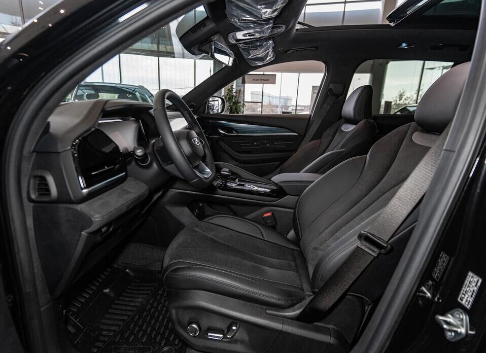 Geely Monjaro 2.0 AT (238 л.с.) 4WD