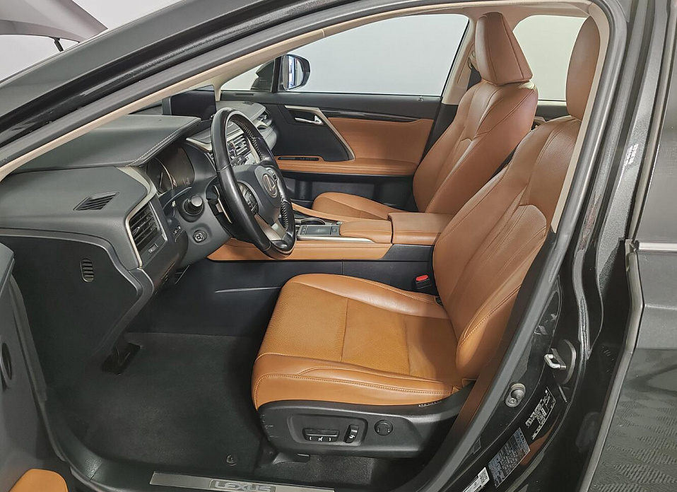 Lexus RX, IV Рестайлинг 300 2.0 AT (238 л.с.) 4WD