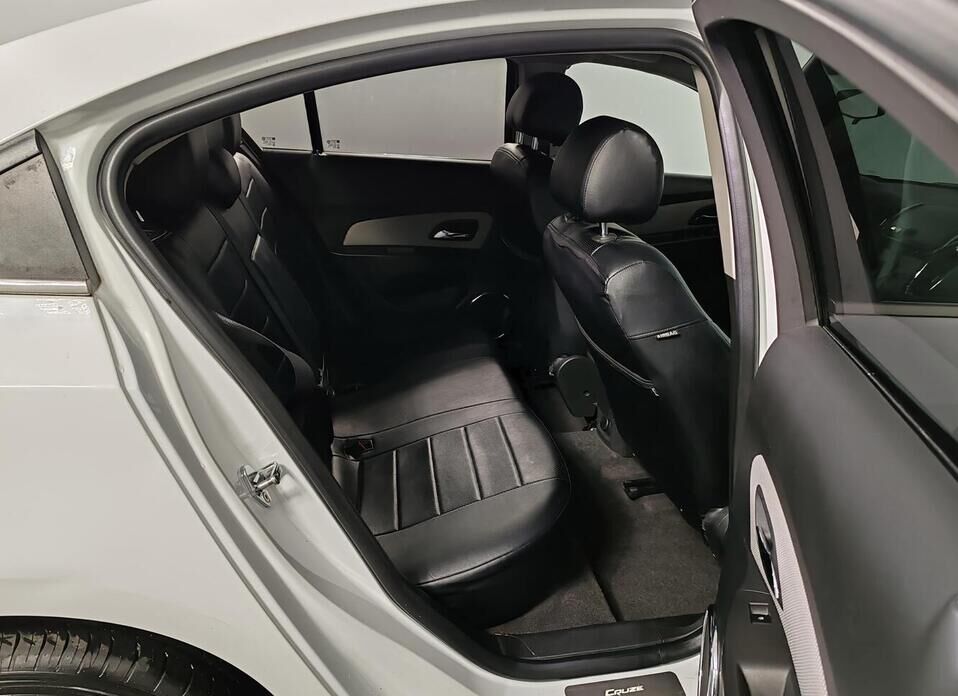 Chevrolet Cruze, I Рестайлинг 1.6 AT (109 л.с.)