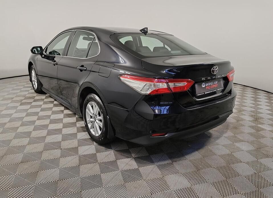 Toyota Camry, VIII (XV70) 2.5 AT (181 л.с.)