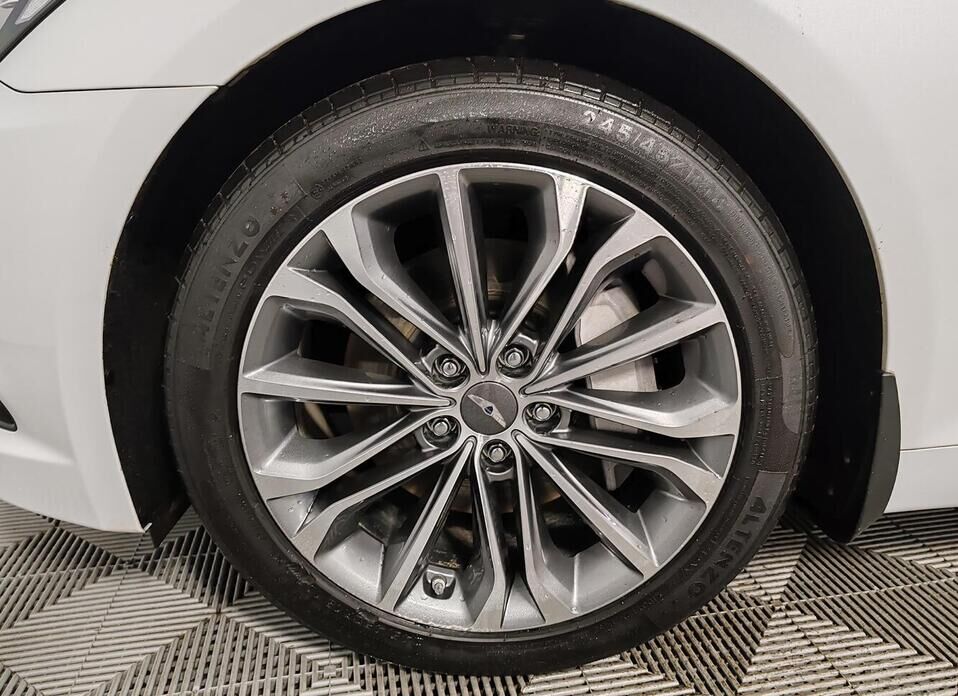 Hyundai Genesis, II 3.0 AT (249 л.с.) 4WD