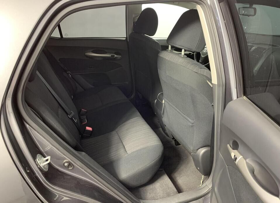 Toyota Auris, I 1.4 MT (97 л.с.)