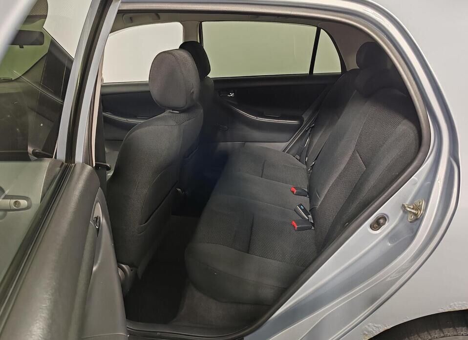 Toyota Corolla, IX (E120, E130) Рестайлинг 1.6 AT (110 л.с.)