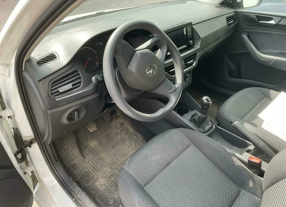 Volkswagen Polo 1.6 MT (90 л.с.)