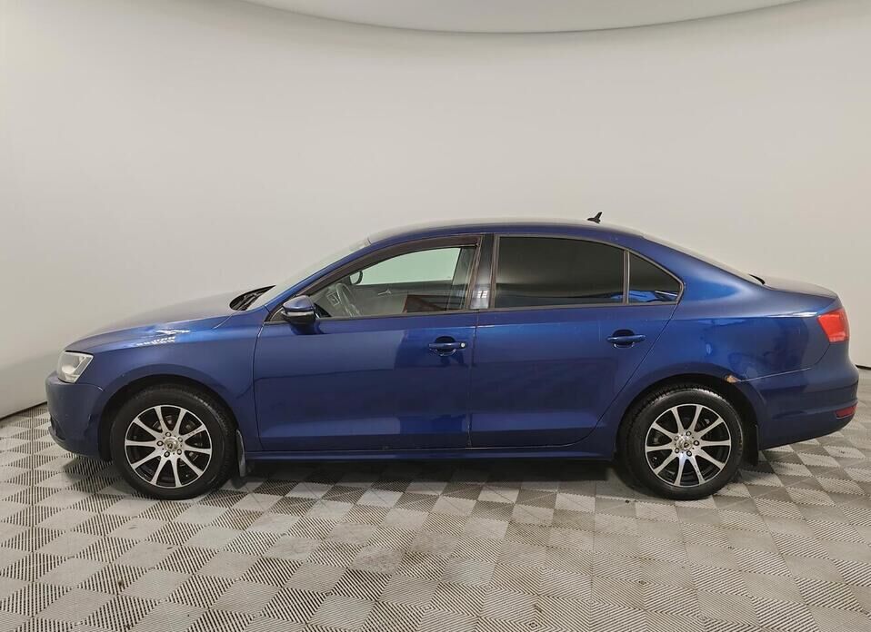 Volkswagen Jetta 1.6 AT (105 л.с.)