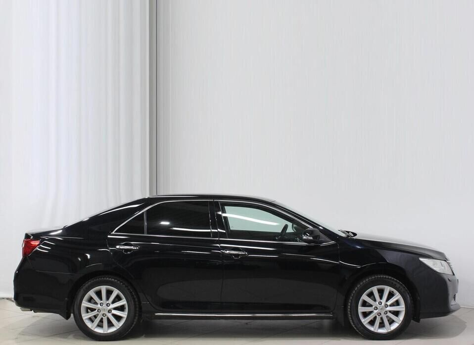 Toyota Camry, VII (XV50) 2.5 AT (181 л.с.)