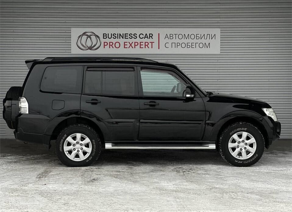 Mitsubishi Pajero, IV Рестайлинг 1 3.0 AT (178 л.с.) 4WD
