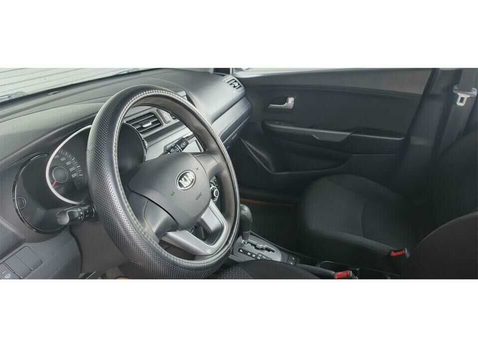 Kia Rio 6-speed 1.6 AT (123 л.с.)