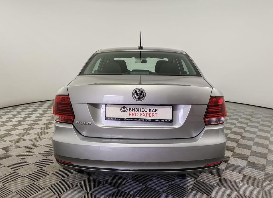 Volkswagen Polo, V Рестайлинг 1.6 AT (110 л.с.)