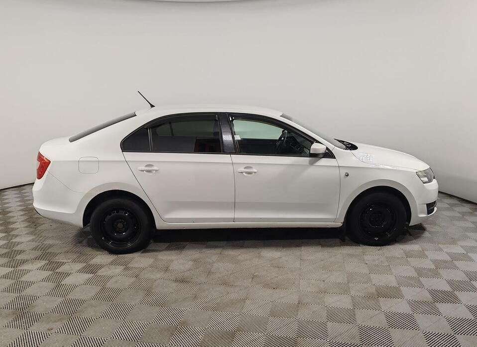 Skoda Rapid, I 1.6 MT (105 л.с.)