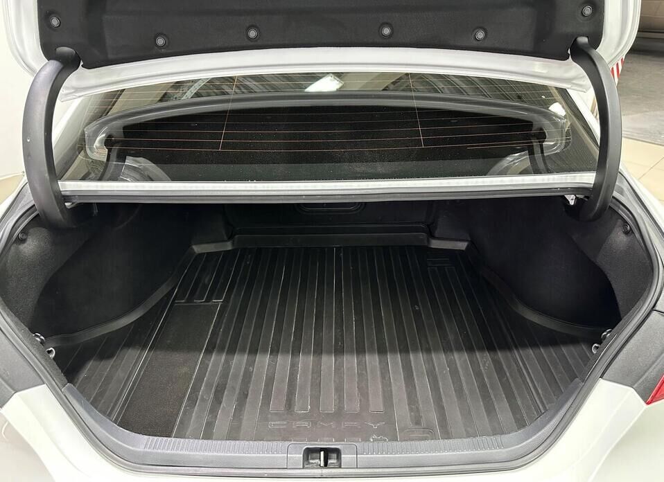 Toyota Camry, VIII (XV70) Рестайлинг 2.5 AT (200 л.с.)