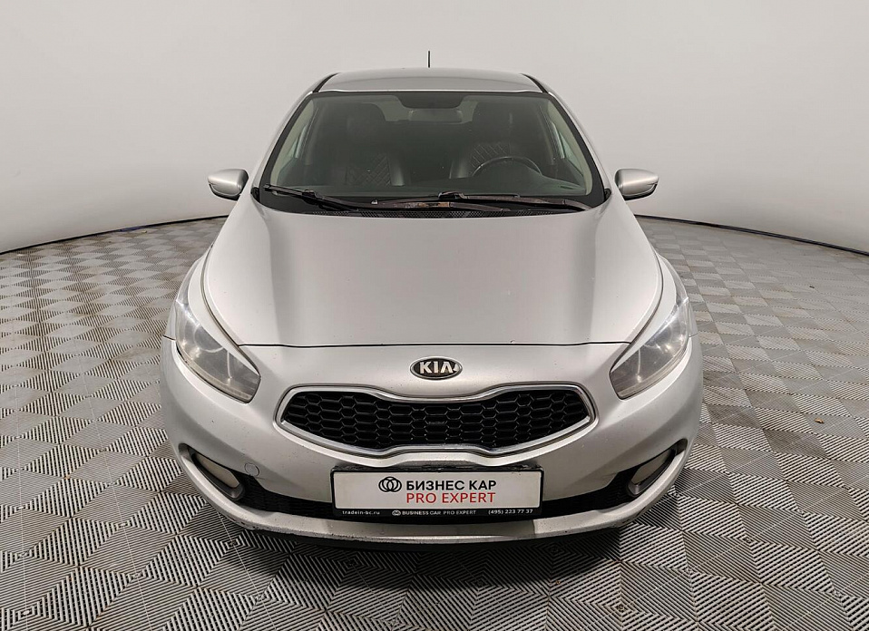 Kia Ceed, II 1.6 AT (129 л.с.)