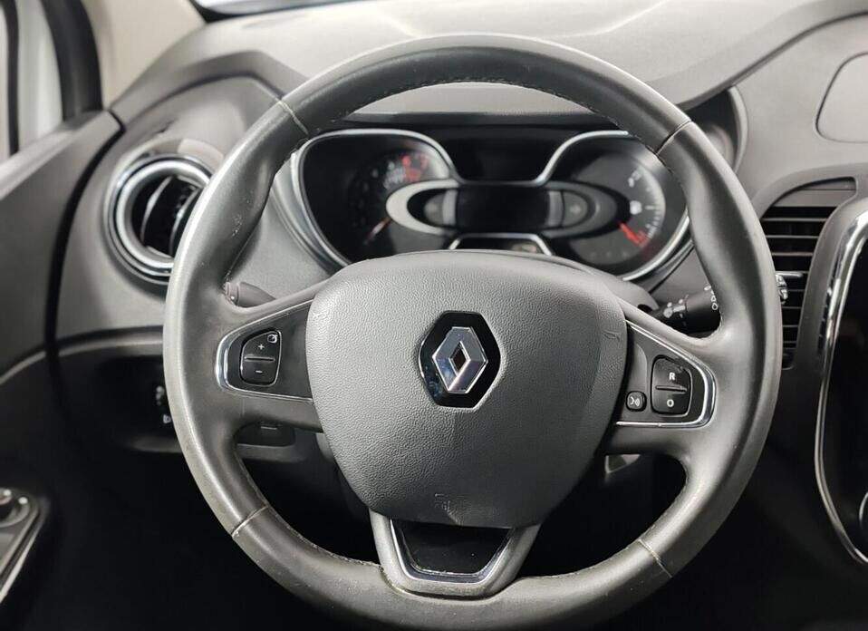 Renault Kaptur, I 1.6 CVT (114 л.с.)