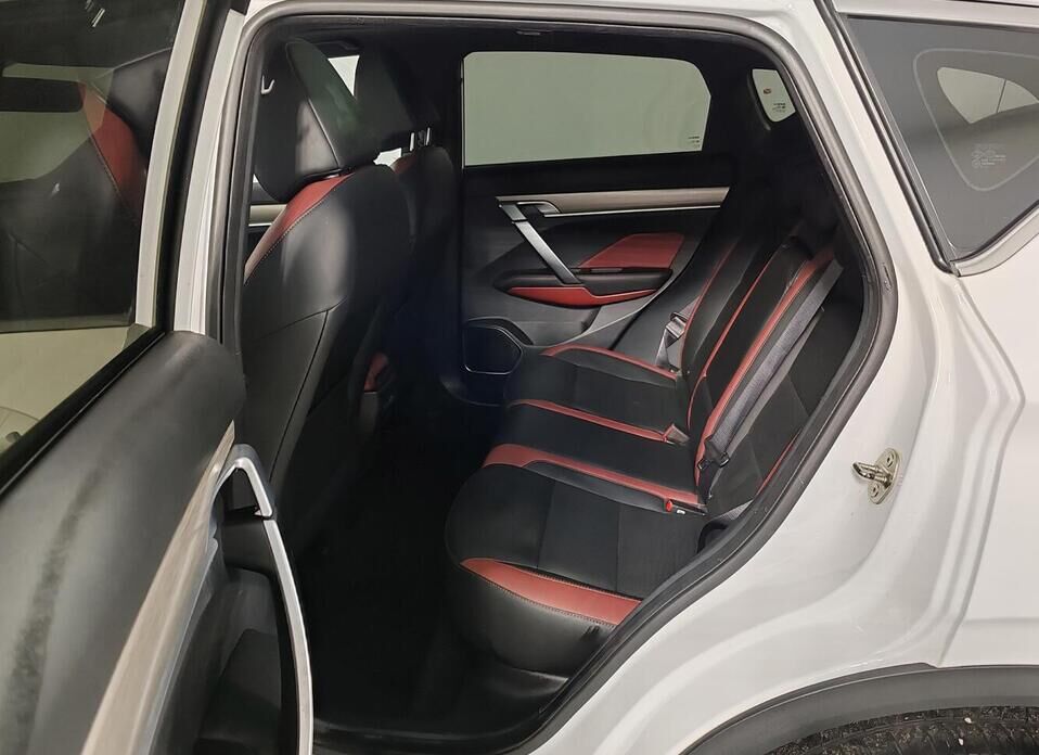 Geely Coolray, I 1.5 AMT (150 л.с.)