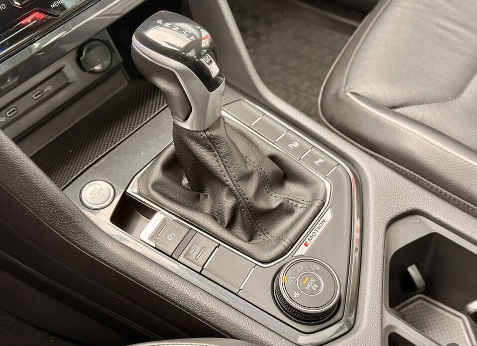 Volkswagen Tiguan, II Рестайлинг 2.0 AMT (180 л.с.) 4WD