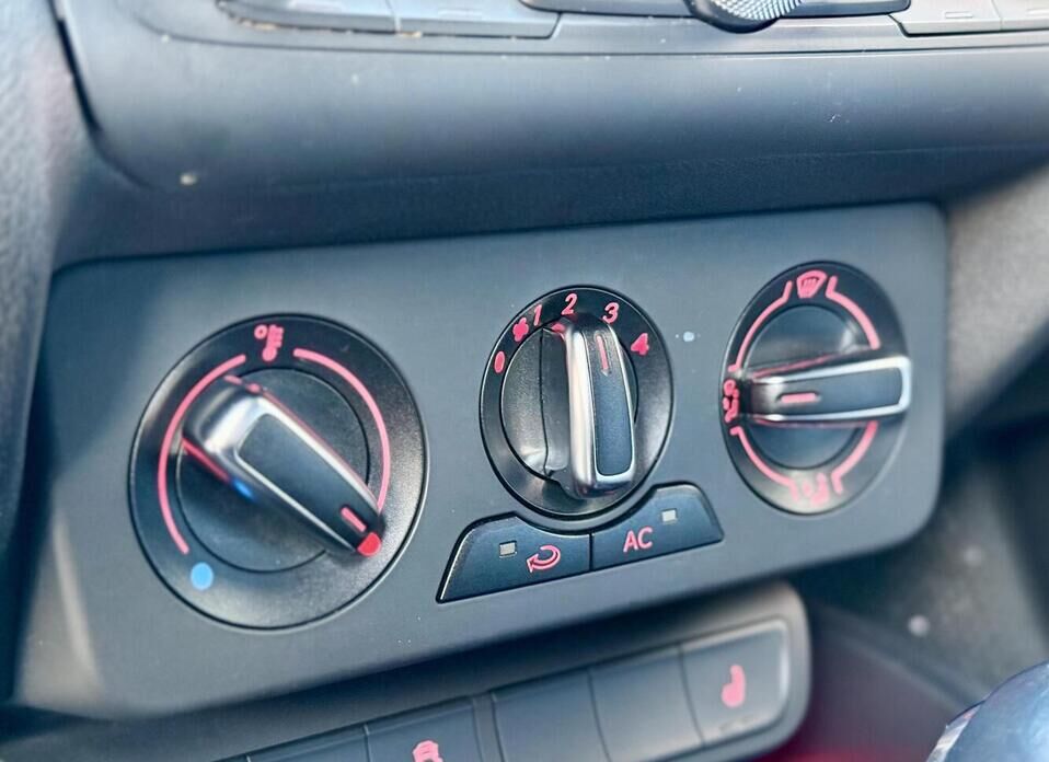 Audi A1, I (8X) 1.4 AMT (122 л.с.)