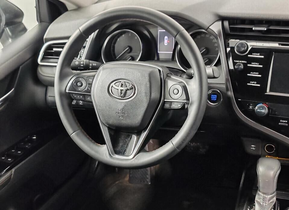 Toyota Camry 2.5 AT (181 л.с.)