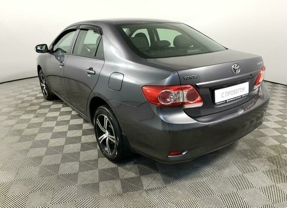 Toyota Corolla 1.6 MT (124 л.с.)