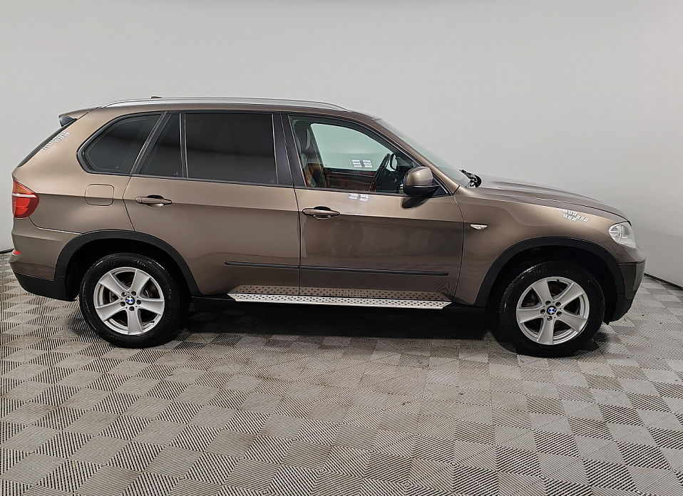 BMW X5, II (E70) Рестайлинг 30d 3.0d AT (245 л.с.) 4WD
