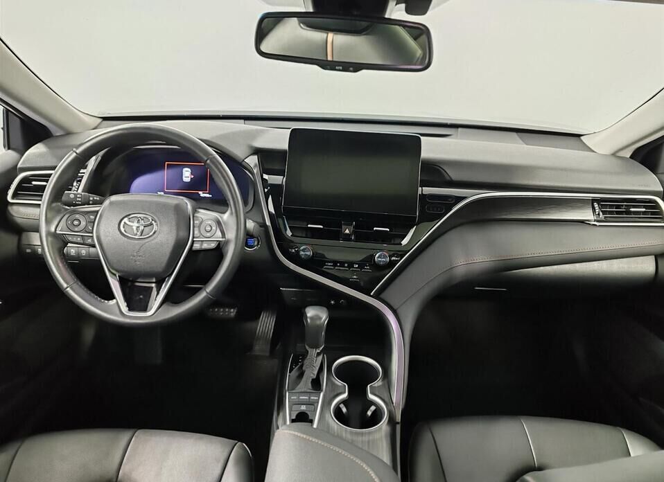 Toyota Camry 2.5 AT (209 л.с.)