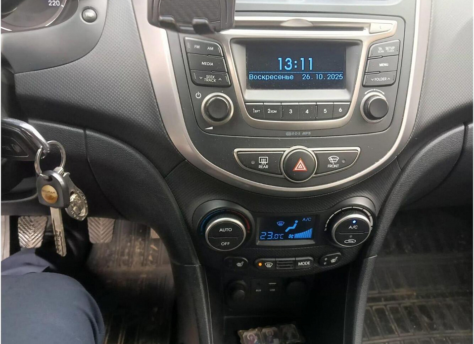 Hyundai Solaris, I Рестайлинг 1.6 AT (123 л.с.)