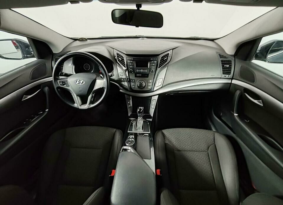 Hyundai i40 2.0 AT (150 л.с.)