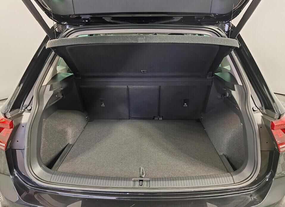 Volkswagen Tiguan 2.0d AMT (150 л.с.) 4WD