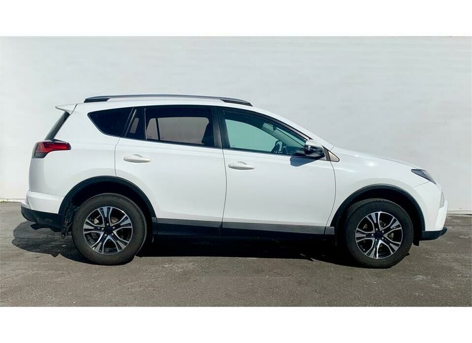 Toyota RAV4 2.0 MT (146 л.с.)