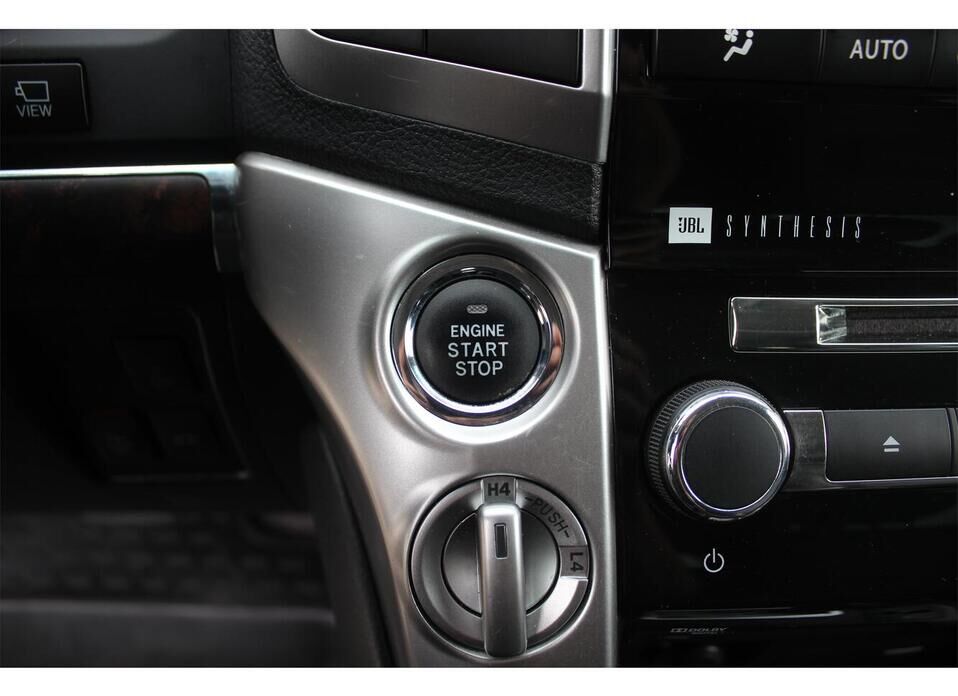 Toyota Land Cruiser, 200 Series Рестайлинг 1 4.5d AT (235 л.с.) 4WD