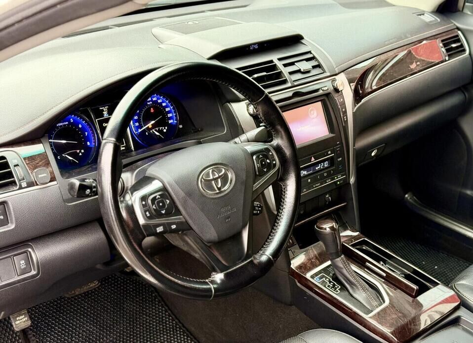 Toyota Camry, VII (XV50) Рестайлинг 2.5 AT (181 л.с.)