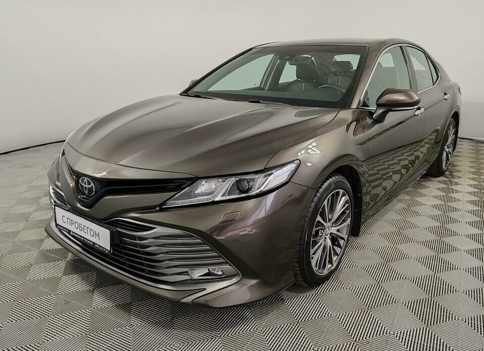 Toyota Camry 2.5 AT (181 л.с.)