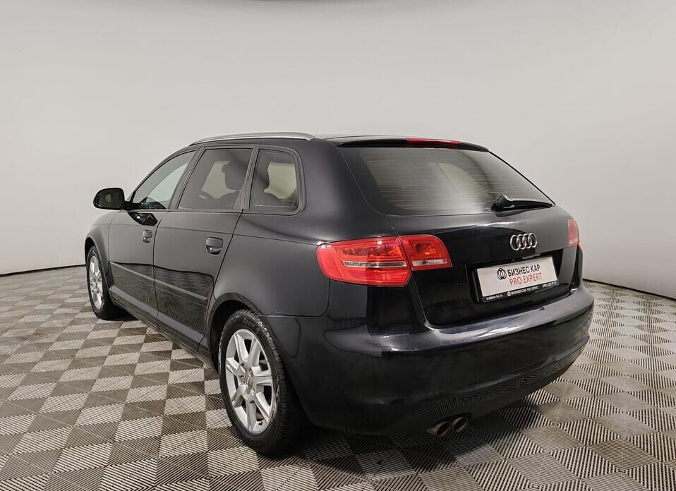 Audi A3, II (8P) Рестайлинг 2 1.4 AMT (125 л.с.)
