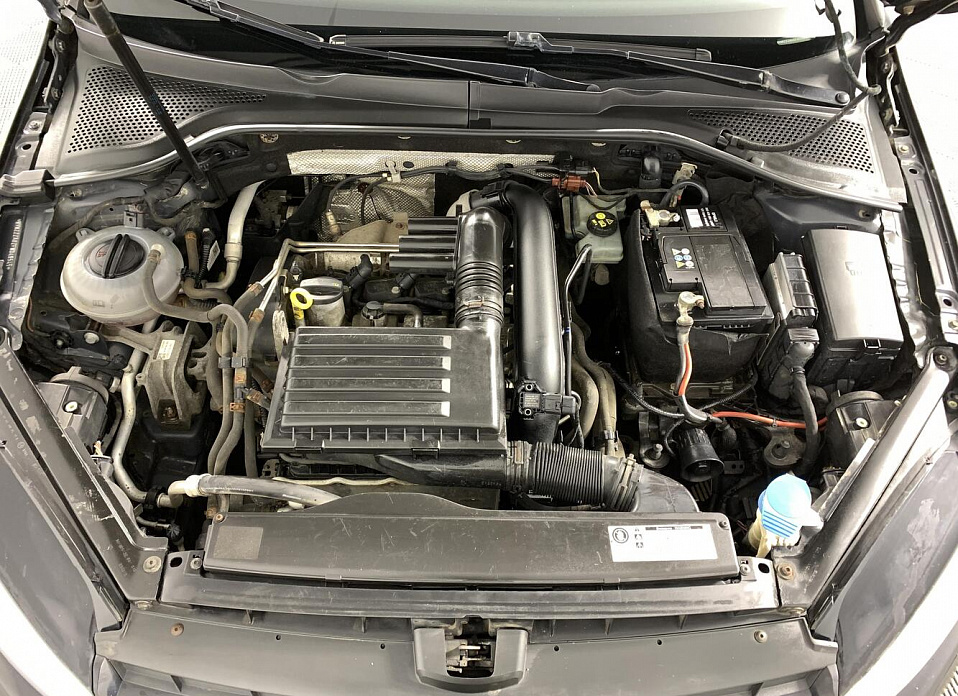 Volkswagen Golf, VII 1.4 MT (122 л.с.)