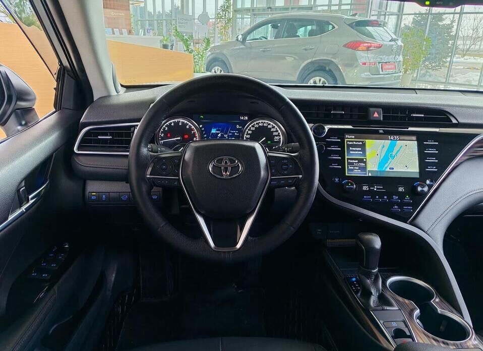 Toyota Camry, VIII (XV70) 2.5 AT (181 л.с.)