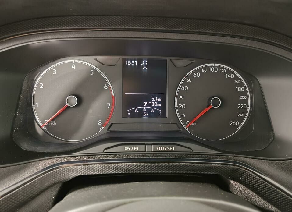 Volkswagen Polo 1.6 AT (110 л.с.)