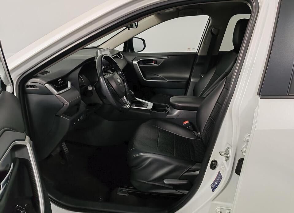 Toyota RAV4, V (XA50) 2.0 CVT (149 л.с.)