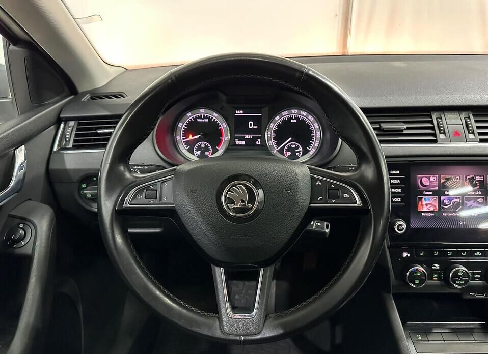 Skoda Octavia, III (A7) Рестайлинг 1.6 MT (110 л.с.)