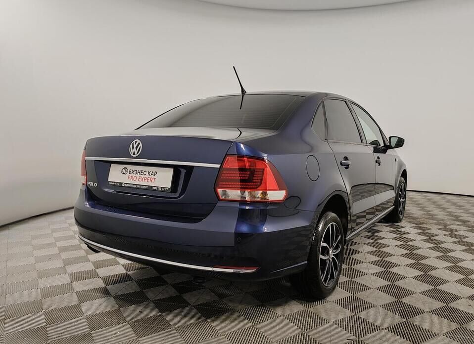 Volkswagen Polo 1.6 AT (110 л.с.)